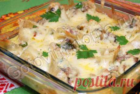 Рецепт: Ракушки, фаршированные курицей и грибами под соусом &quot;Бешамель&quot;