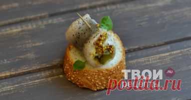 Рулеты из сельди с корнишонами и горчицей - вкусный рецепт с пошаговым фото