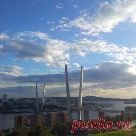 Мост через бухту Золотой рог
#море #осень #люблюосень #autumn #loveautumn #sea#vladivostok_beautiful