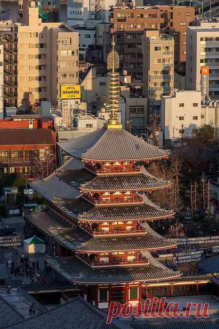 Sensoji Temple, Tokyo, Japan  
от alh1  |  Pinterest • Всемирный каталог идей