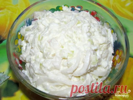 Салат из кальмаров и лука