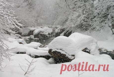 35PHOTO - Олег - Снегопад в ущелье Курджипса