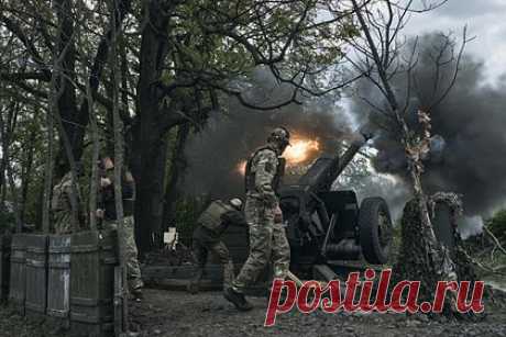 Российские мотострелки отразили шесть атак ВСУ в ДНР. Российские мотострелки отразили шесть атак военных Украины восточнее Богдановки в ДНР. Об этом сообщил официальный представитель Минобороны России генерал-лейтенант Игорь Конашенков. Он рассказал, что в атаках были задействованы отряды ВСУ численностью более 100 человек. Было уничтожено семь украинских танков.