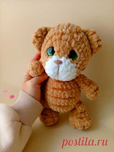 PDF Тигрёнок крючком. FREE crochet pattern; Аmigurumi toy patterns. Амигуруми схемы и описания на русском. Вязаные игрушки и поделки своими руками #amimore - плюшевый тигр, тигрёнок из плюшевой пряжи, тигрята, котик, кот, кошечка, кошка, котенок.