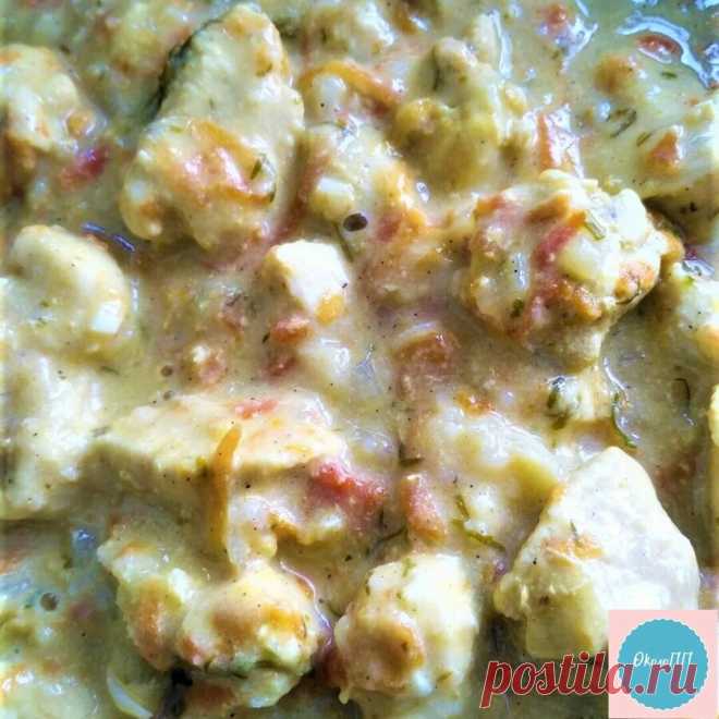 Куриная грудка в белом соусе.