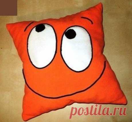 Забавная подушка своими руками