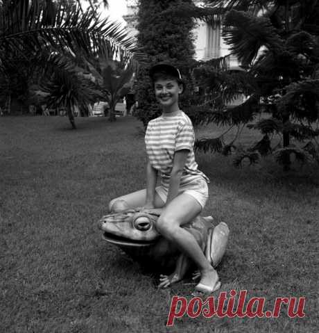 20 личных фотографий знаменитостей, которые так и дышат атмосферой минувших лет: b_picture
