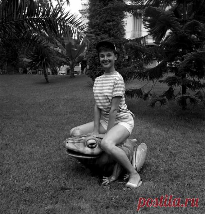 20 личных фотографий знаменитостей, которые так и дышат атмосферой минувших лет: b_picture