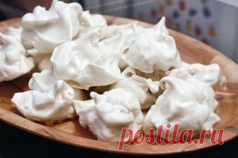 Воздушный французский десерт — Безе (меренги) с орехами