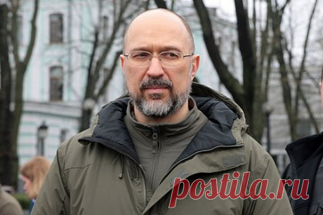 На Украине назвали размер полученной от Запада помощи. С начала года западные партнеры предоставили Киеву более 23 миллиардов долларов для покрытия дефицита госбюджета, сообщил премьер-министр Украины Денис Шмыгаль. Он отметил, что военный сектор является приоритетным в расходах — около половины всех средств бюджета, следом идут социальные программы.