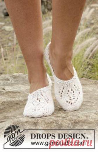 Тапочки снежная сказка Удобные тапочки спицами для женщин, выполненные по приведенной в описании схеме. Вязание тапочек начинается от мыска, для этого выполняется волшебное...