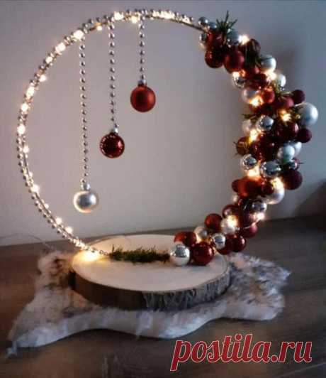 For some unique festive decor ideas, check out these Christmas Hula Hoop Decorations.