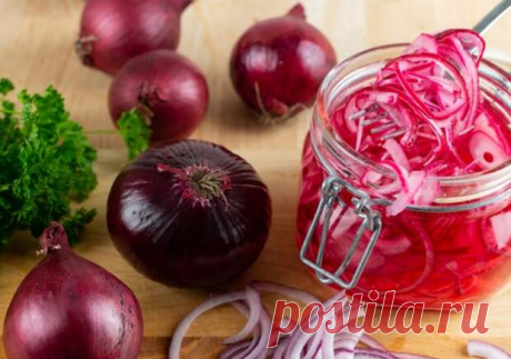 Как замариновать вкусный лук: к шашлыку, в салат, для бургера - Будет вкусно - 3 июня - Медиаплатформа МирТесен Лук — один из самых часто используемых ингредиентов на нашей кухне. Овощ добавляют практически везде: в блюда с мясом, в овощные салаты, в консервированные заготовки, в соусы. Помимо яркого вкуса, лук обладает и другими интересными свойствами. В античной Греции и Риме он был важной частью рациона - 3 июня - 43377223574 - Медиаплатформа МирТесен