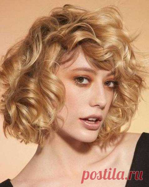 Каре на волнистые волосы (36 фото) с челкой: удлиненное, видео-инструкция как сделать своими руками, фото и цена