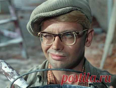 Александр Демьяненко родился 82 года назад: история жизни легендарного Шурика