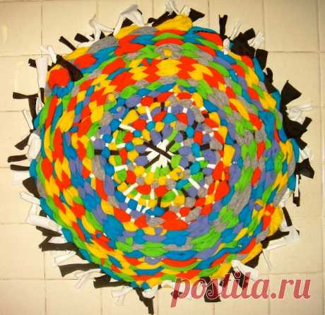 Коврик из старых футболок своими руками