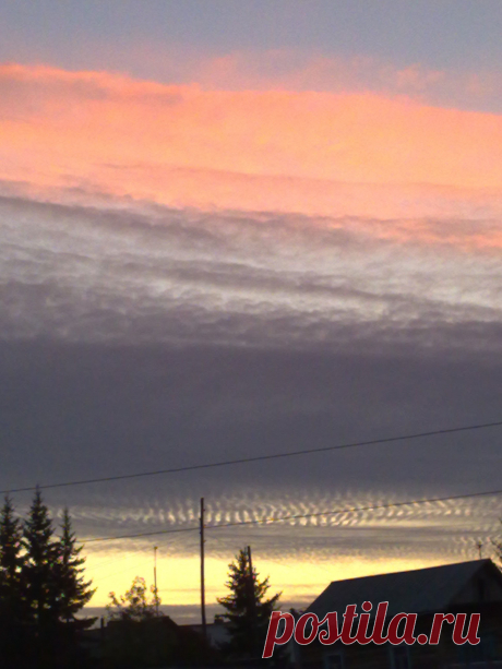 По небу проехал трактор!