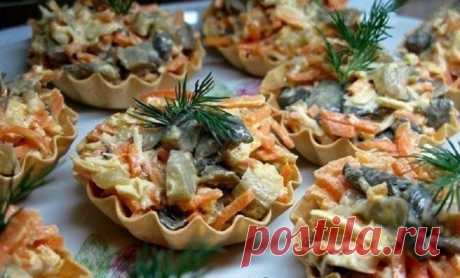 5 новогодних закусок, которые стоит приготовить каждой хозяйке