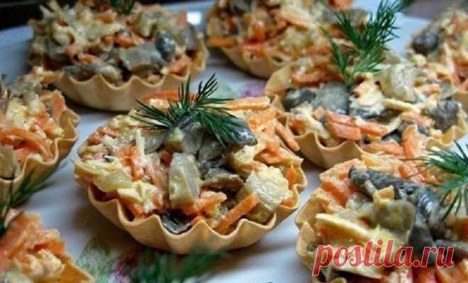 5 новогодних закусок, которые стоит приготовить каждой хозяйке