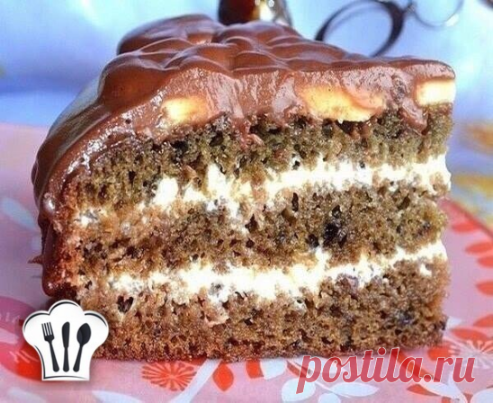 Самый быстрый и вкусный торт!
Печем его уже лет 20))) Названия не знаю, нам этот рецепт дала девушка Наташа, поэтому у нас он под таким названием преподносится)))
Ингредиенты:
-яйца – 2 шт.,
-сахар - 1 ст.,
-кефир – 1 ст.,
-варенья – 1 ст. (ежевика, черная смородина, слива или черника),
-соды – 2ч.л. (без верха),
-2 ст. муки.
Крем для торта:
-сметана – 2 ст.,
-сахар – 1/2-1 ст (кому как)
Приготовление:
Для торта возьмем 2 яйца, взобьем, добавив с 1 стакан сахара. Добавим о...