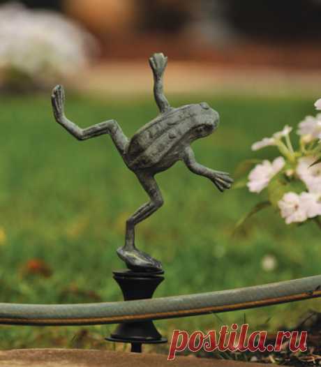 Charleston Gardens: Your source for seasonal and holiday decor, artisan-crafted home and garden furnishings and memorable gifts. 1054