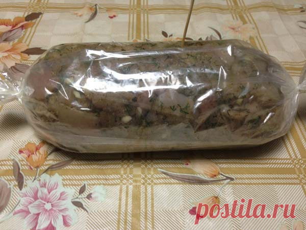 Мраморный рулет из курицы