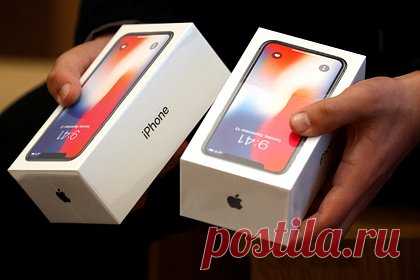 Apple подорожала из-за неожиданного роста продаж iPhone. Акции Apple растут после финансового отчета и сообщения о росте продаж флагманского продукта в прошлом квартале. Выручка составила 94,8 миллиарда долларов, превысив прогнозы аналитиков. Более 51 миллиарда долларов компания получила от продаж iPhone, показатель стал рекордным для мартовского квартала.