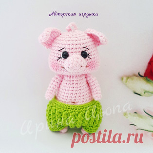 Поросёнок Прошка амигуруми. Схемы и описания для вязания игрушек крючком! Бесплатный мастер-класс от Ирины Цьопа по вязанию маленького поросёнка по имени Прошка. Высота вязаной свинки около 10-12 см. При изготовлении игрушки…