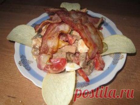 Салат мужской Johnny. Рецепт - Стейк из свиной шеи, бекон.
Имбирь, чеснок, лук, чипсы.
Сладкий перец, корнишоны, смесь прованских трав.
Куриное яйцо, черри, светлое пиво.
Фруктовый йогурт, соевый соус, кетчуп, Red Devil(или Tabasco)