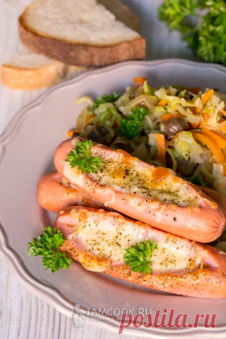 Сосиски с сыром, запеченные в духовке