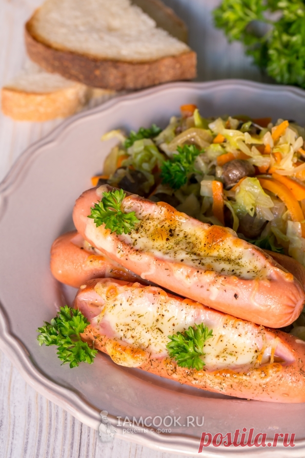 Сосиски с сыром, запеченные в духовке