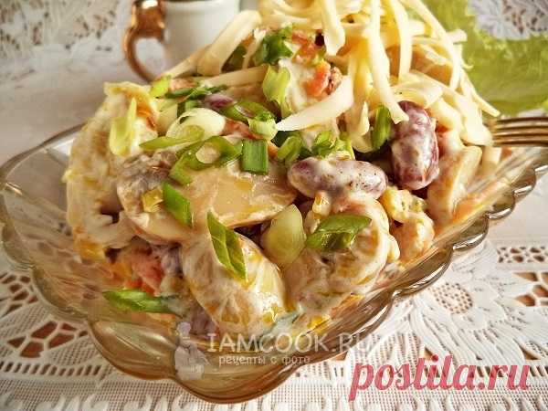 Салат с фасолью, грибами и курицей — рецепт с фото пошагово