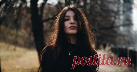 10 причин, почему можно жить без мужчины и быть счастливой
Эпоха вездесущего интернета и сплошной социализации не оставляет людям шанса побыть наедине с собой. А ведь это порой просто необходимо для душевного спокойствия, концентрации на каких-то идеях и проектах. В чем преимущества одинокой женщины? В то же время женщины, осознанно пожелавшие остаться без партнера, хотя бы на некоторое время, подвергаются осуждению. Но так ли уже […]
Читай пост далее на сайте. Жми ⏫ссылку выше