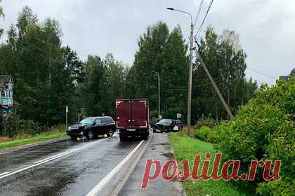 Попавший в ДТП российский мэр рассказал об аварии. Мэр Рыбинска Денис Добряков, который попал в ДТП в Ярославской области, рассказал о случившемся. Комментарий он опубликовал на своей странице в Facebook. Глава города рассказал, что после ДТП он вызвал скорую, пострадавших госпитализировали. Он также добавил, что прошел медицинское освидетельствование.