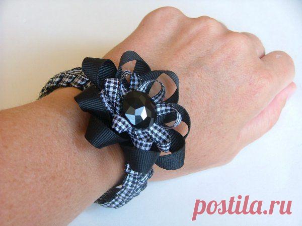 Интересное плетение шнурка.