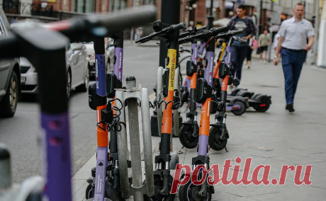 Whoosh начнет тестировать самокатчиков на реакцию перед поездкой. Сервис ввел тестирование на скорость реакции при аренде самоката в вечернее время и местах скопления людей. Если пользователь не пройдет минутный тест, скорость езды будет ограничена до 15 км/ч