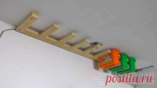 Классная идея для хранения метизов и расходных материалов Грамотная организация рабочего места в гараже или домашней мастерской — залог продуктивной работы.В данном обзоре автор предлагает классную идею для