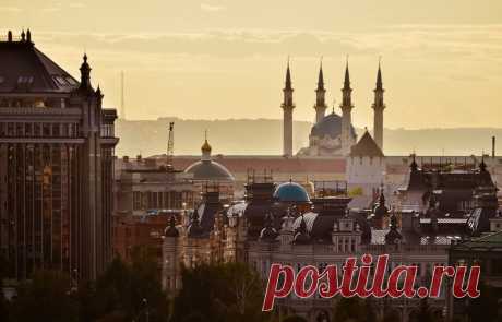 Такая необыкновенная Казань, 
Казань - пожалуй, не найдется человека, который не слышал об этом городе, отразившем в своем облике дух Востока и Запада, обьединившем множество культур и обычаев.
Попав в Казань, вы, непременно, уди…