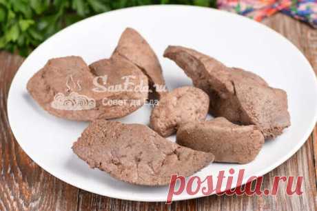 Из вареной говяжьей печени готовлю очень вкусную закуску - все дело в отличном соусе - Будет вкусно - Медиаплатформа МирТесен Закуску можно готовить из любой печени, покажу на примере говяжьей печени. Соус, который состоит из простых продуктов, дает печени просто замечательный вкус. А замешивается быстро и легко, так как ничего предварительно обжаривать или отваривать не надо. Закуска получается интересная, сытная, - 16 февраля - 43144783894 - Медиаплатформа МирТесен