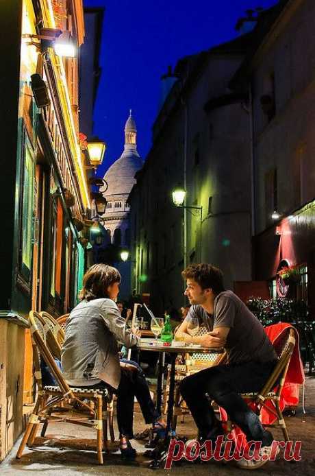 **Montmartre Cafe Paris***