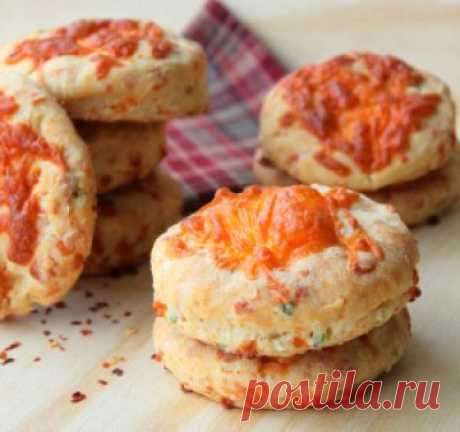 Пикантно - острые булочки с зеленым луком и сыром