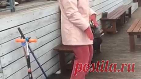 крутая бабуля!