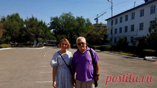 С выпускницей оркестра "Русские узоры" 1988-го года Светланой Петкау. 14.09.2022 г.