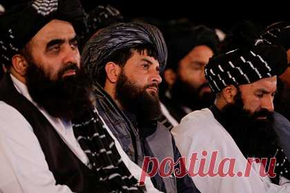 Талибы призвали снять санкции с лидеров движения. Движение «Талибан» (запрещенная в России террористическая организация) обратилось к Совбезу ООН и призвало не использовать санкции в качестве инструмента давления и снять их с лидеров движения. Срок действия разрешения на зарубежные поездки для должностных лиц «Талибана» истек 19 августа.