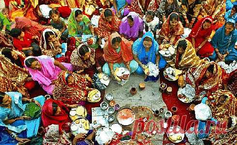 праздник замужних женщин Индия