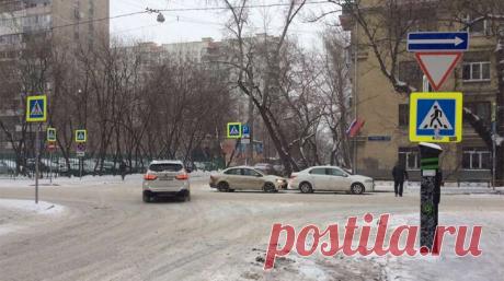 ГИБДД ловит водителей на бордюр