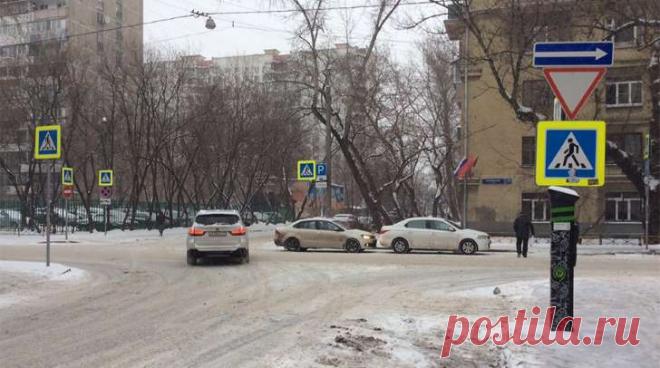 ГИБДД ловит водителей на бордюр