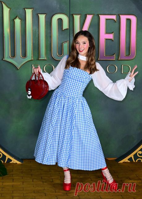 Подборка фотосессий звезд и знаменитостей 23.11.2025