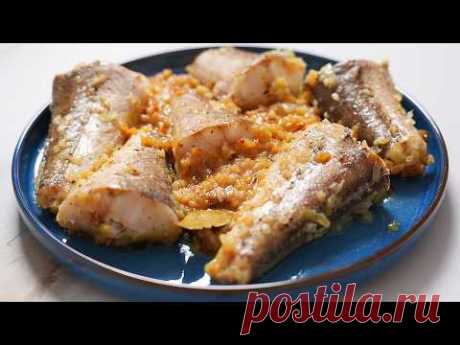 РЫБА по-еврейски! Это НЕРЕАЛЬНО вкусная рыба в луковом соусе