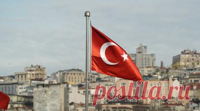 Посольство России обсуждает с Турцией ситуацию со сложностями платежей в банках. Посольство и торгпредство России находится в контакте с властями Турции в связи с отказом некоторых турецких банков проводить платежи, заявил российский посол в Анкаре Алексей Ерхов. Читать далее